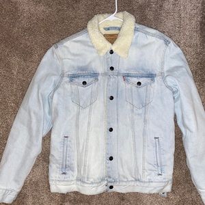 LEVI’S Sherpa Lined Jean Jacket